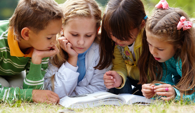 kids reading